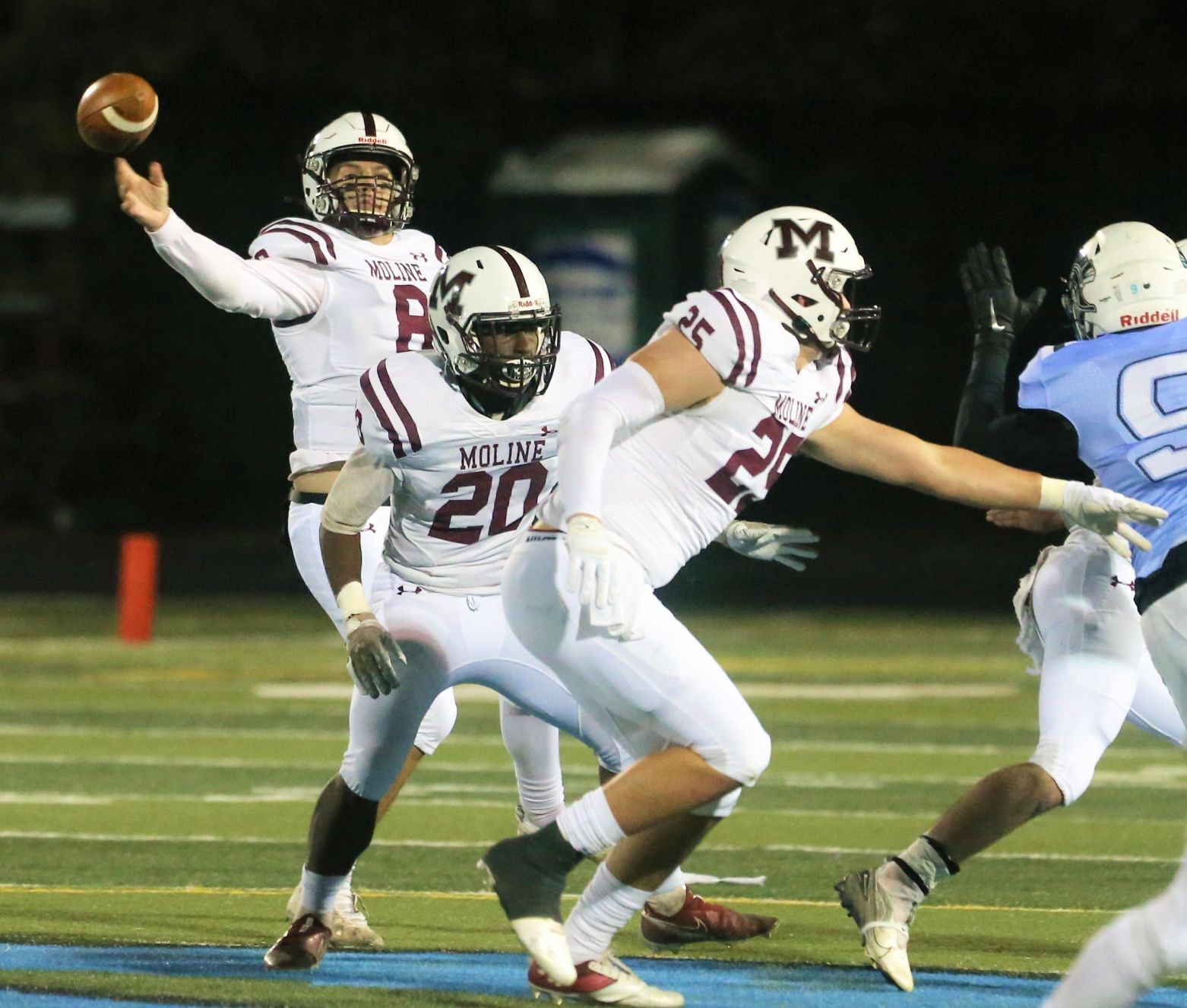 110521-qc-spt-moline fball18.jpg